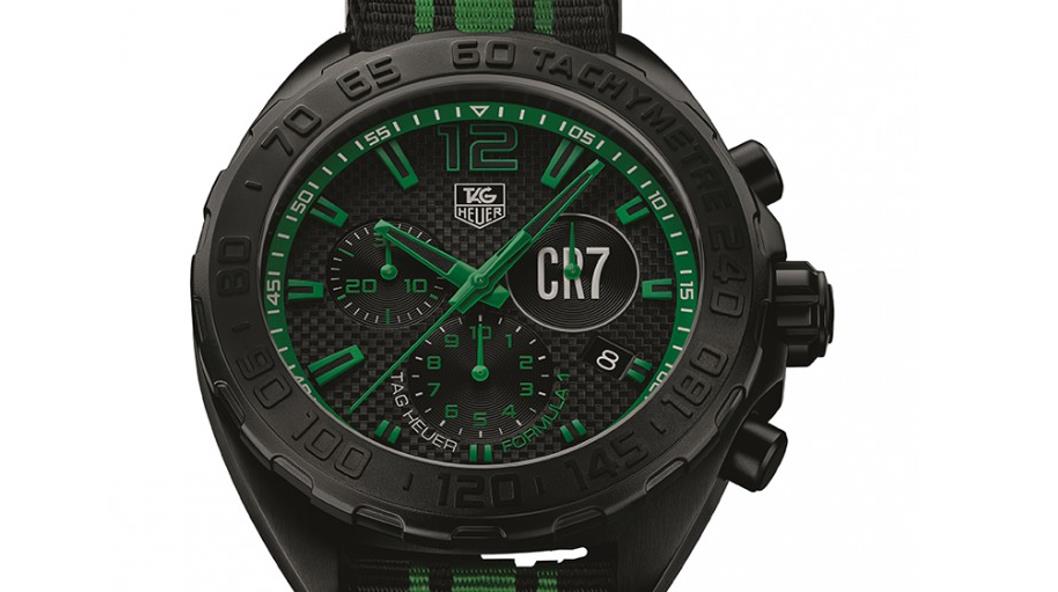 泰格豪雅全新推出致敬足联金球奖的Formula 1 CR7腕表